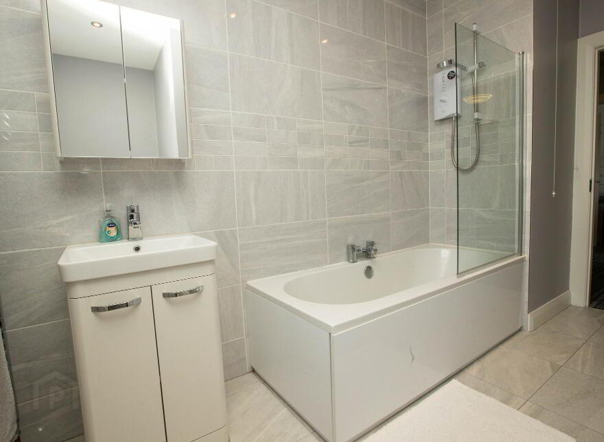 1 Glen Burren, Newcastle, BT33 0GF