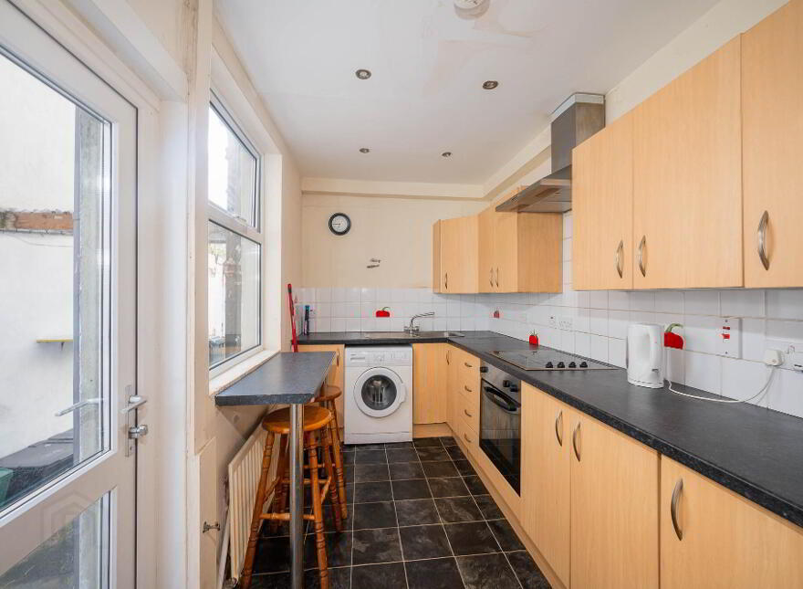 29 Delhi Parade, Belfast, BT7 3AU