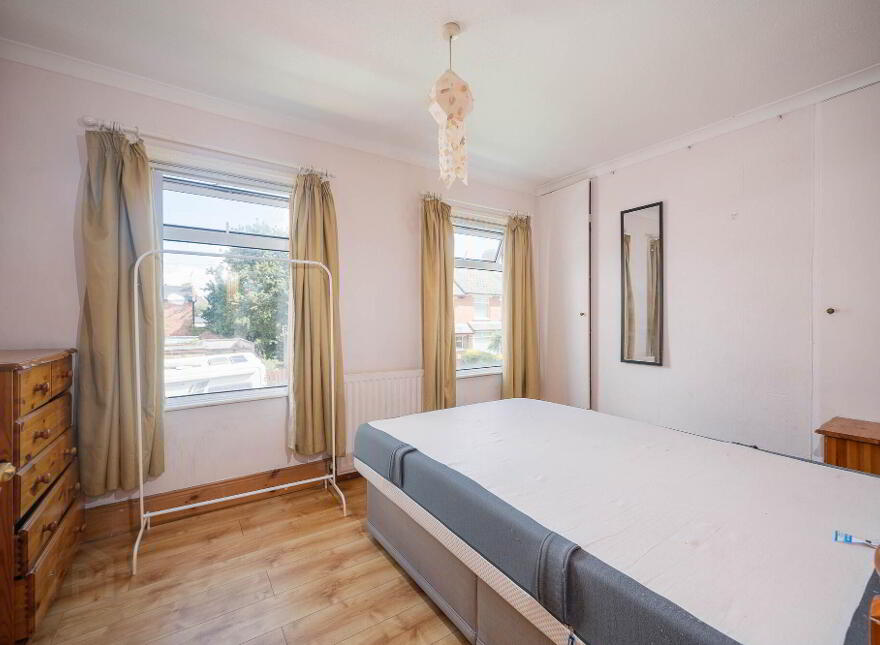 29 Delhi Parade, Belfast, BT7 3AU