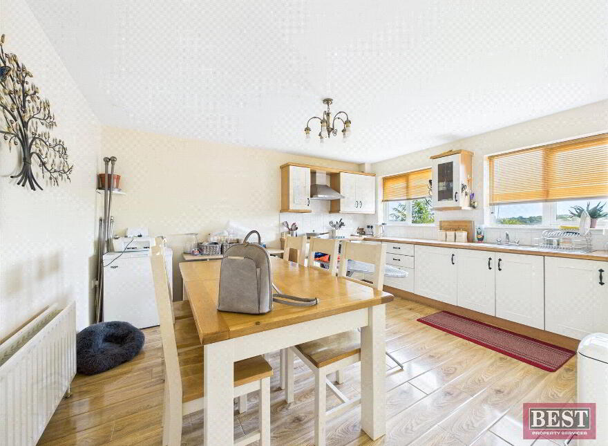 10 Ardaveen Mews, Newry, BT35 8UX