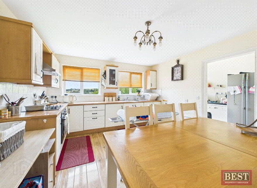 10 Ardaveen Mews, Newry, BT35 8UX