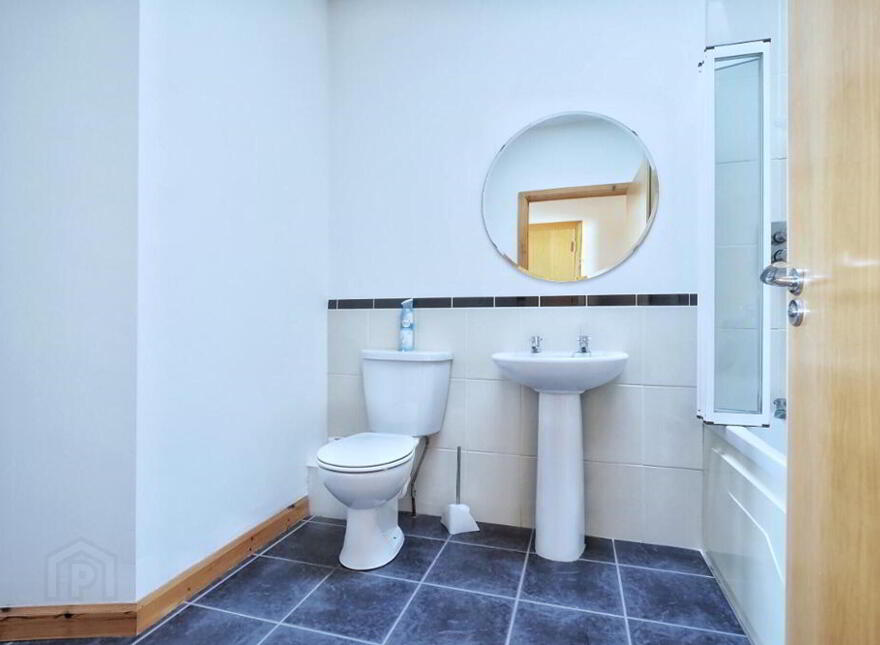 52g Shaftesbury Road, Bangor, BT20 3GD