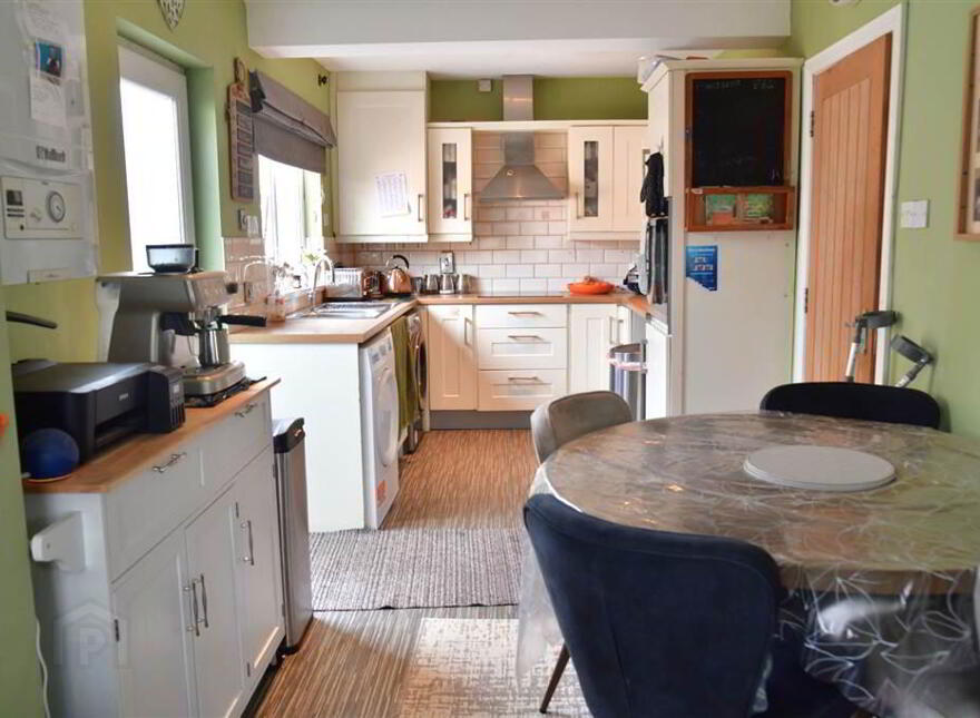 22 Arran Avene, Ballymena, BT42 4AP