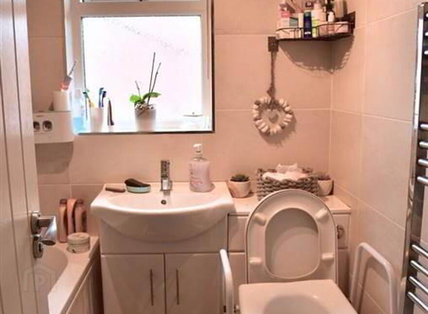 22 Arran Avene, Ballymena, BT42 4AP
