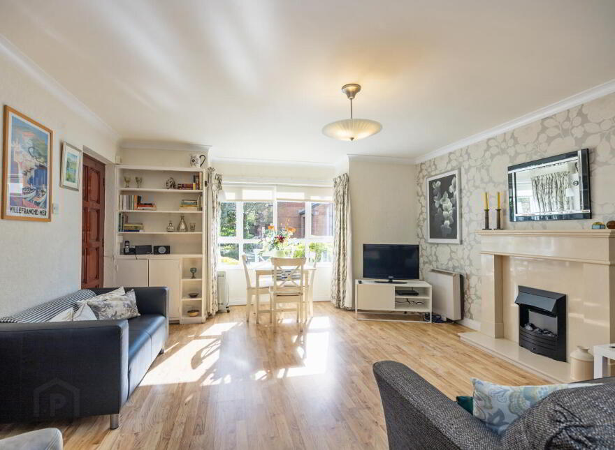 13 Cabinhill Mews, Belfast, BT5 7AE