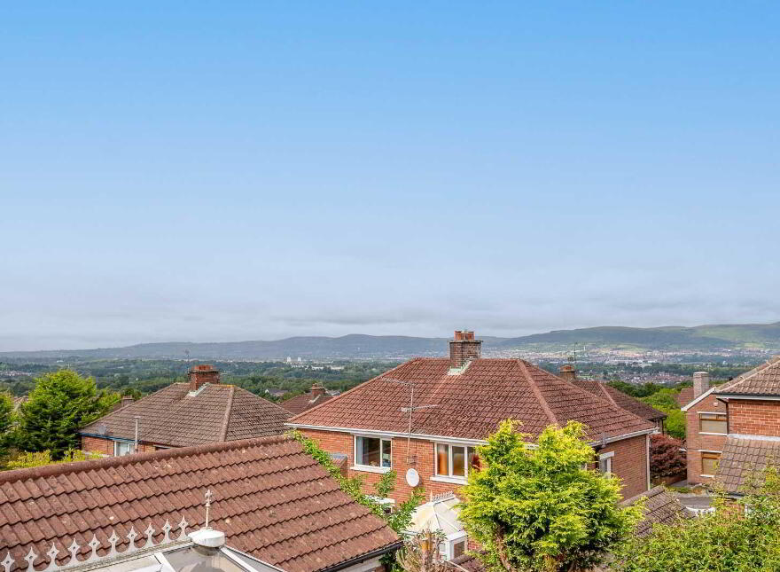 8 Glenholm Crescent, Belfast, BT8 6LS