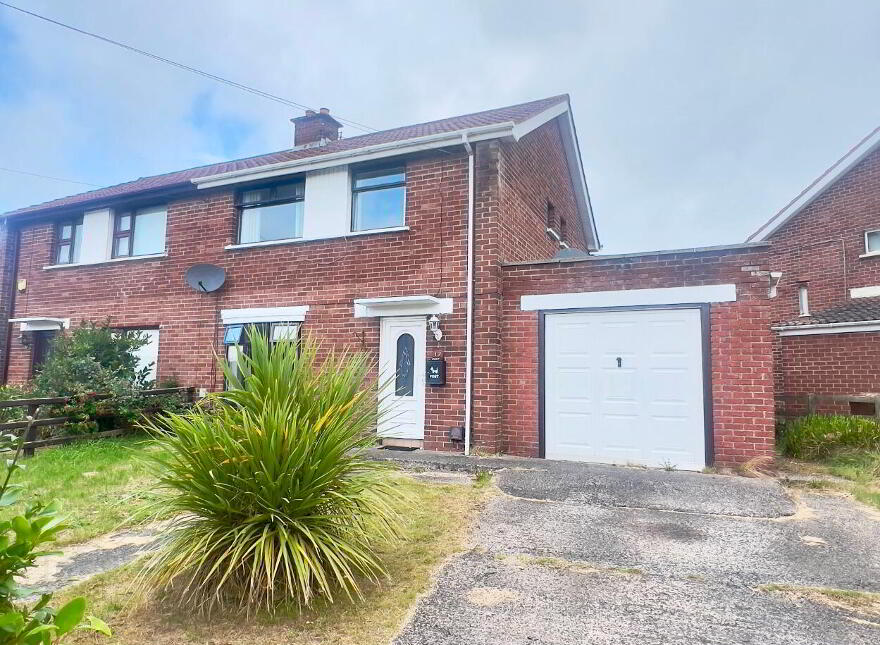 17 Alexandra Crescent, Larne, BT40 1NE