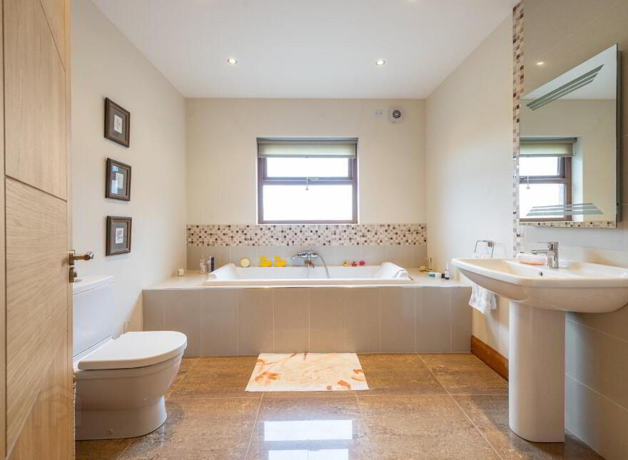 125 Knowehead Road, Broughshane, Ballymena, BT43 7JD