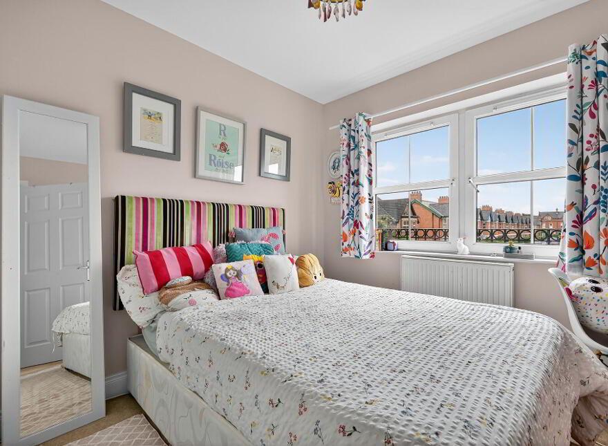23 St John Place, Belfast, BT7 3HA