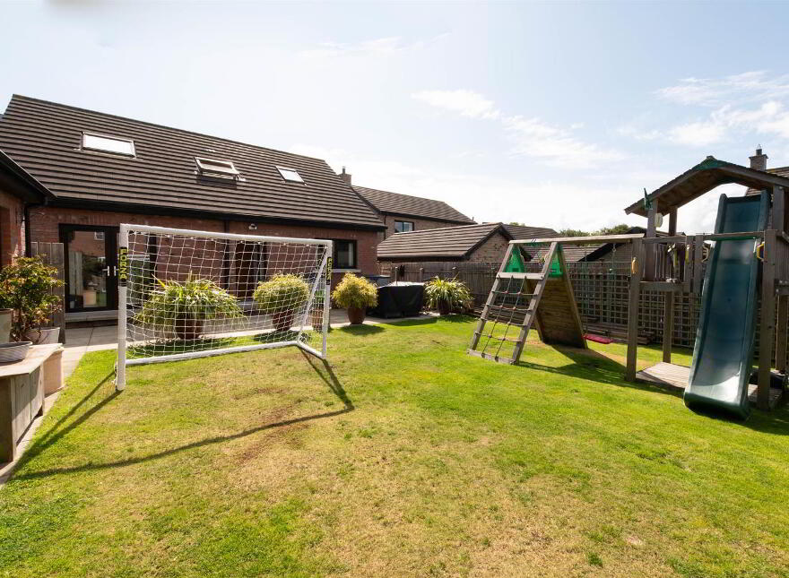 39 Graysfield, Crossgar, BT30 9HG