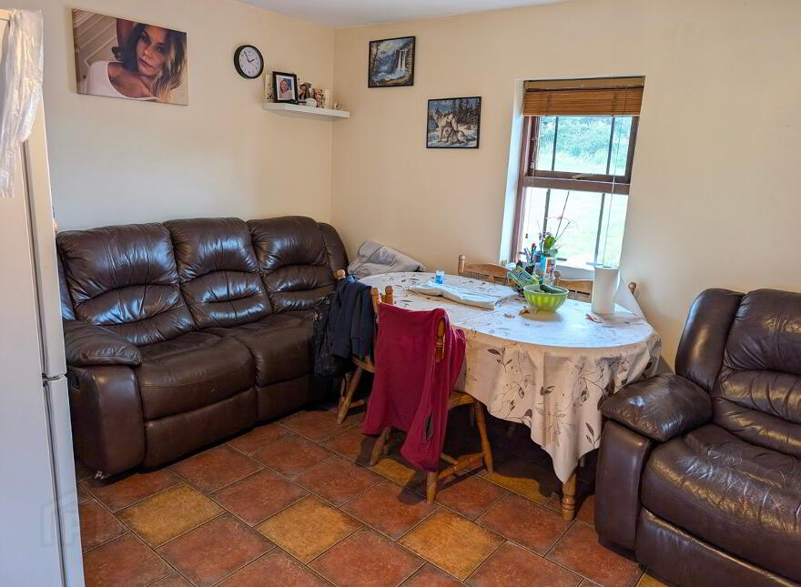 Main Street, Carrigallen, H12CH52