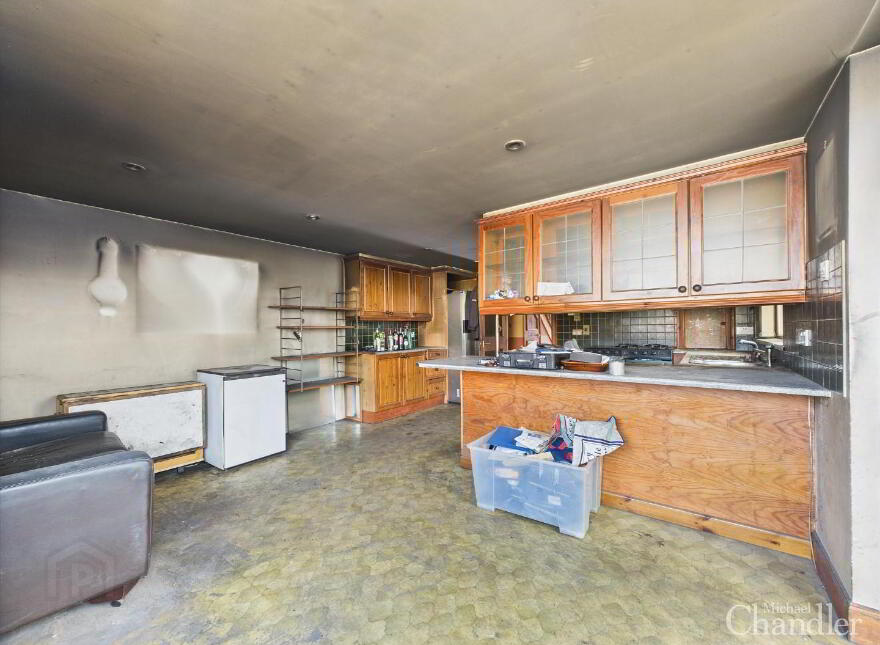 70 Downshire Road, Holywood, BT18 9LY