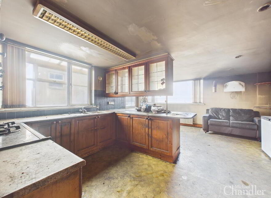 70 Downshire Road, Holywood, BT18 9LY