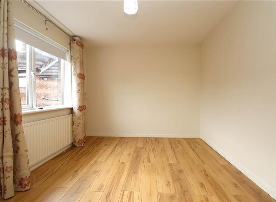 13 Lawnmount Crescent, Grand Street, Lisburn, BT27 4TT