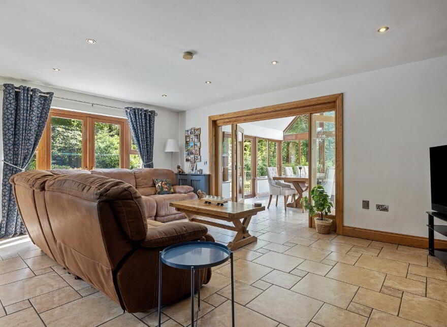 153 Listooder Road, Saintfield, Ballynahinch, BT24 7JA