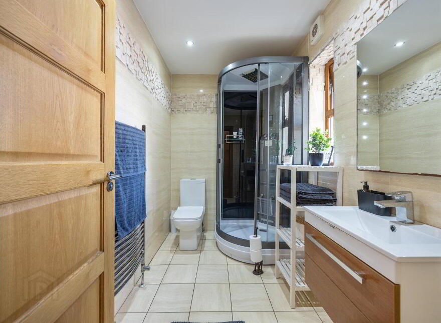 153 Listooder Road, Saintfield, Ballynahinch, BT24 7JA