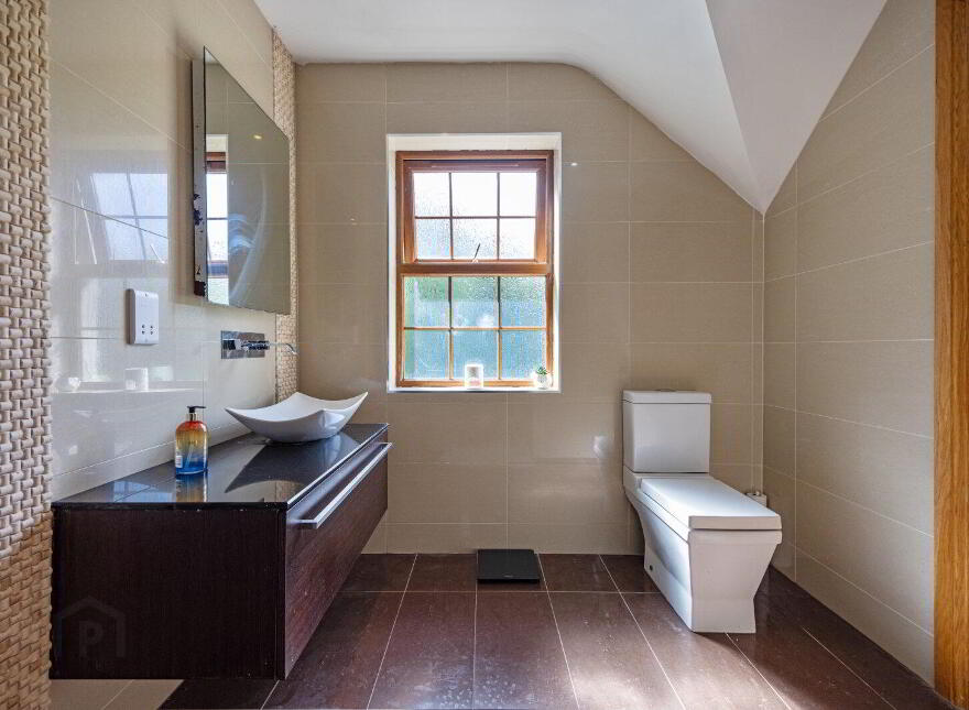 153 Listooder Road, Saintfield, Ballynahinch, BT24 7JA