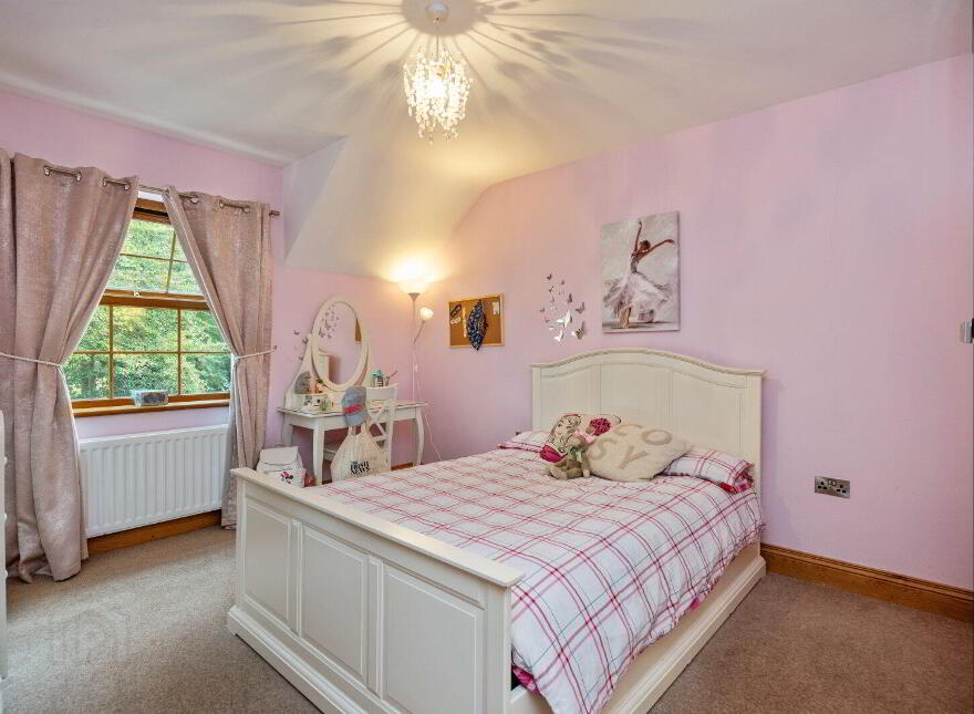 153 Listooder Road, Saintfield, Ballynahinch, BT24 7JA