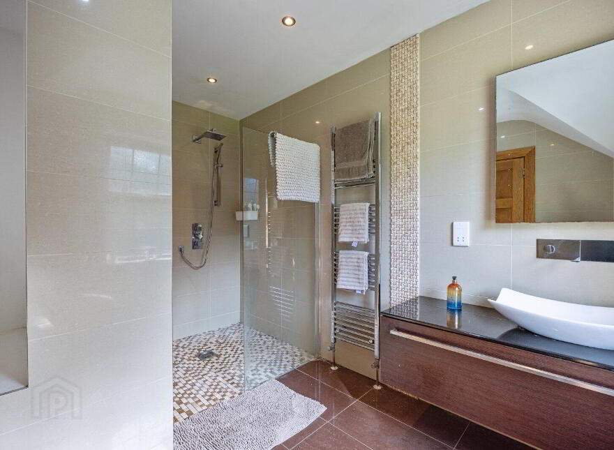 153 Listooder Road, Saintfield, Ballynahinch, BT24 7JA