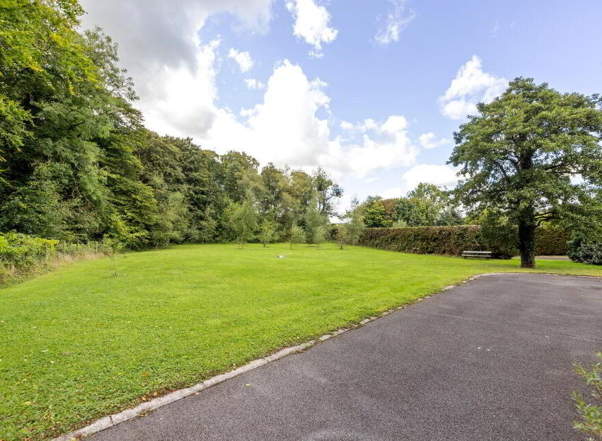 153 Listooder Road, Saintfield, Ballynahinch, BT24 7JA