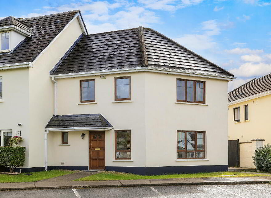 7 Straffan Place, Straffan Wood, Maynooth, W23H0X4 photo