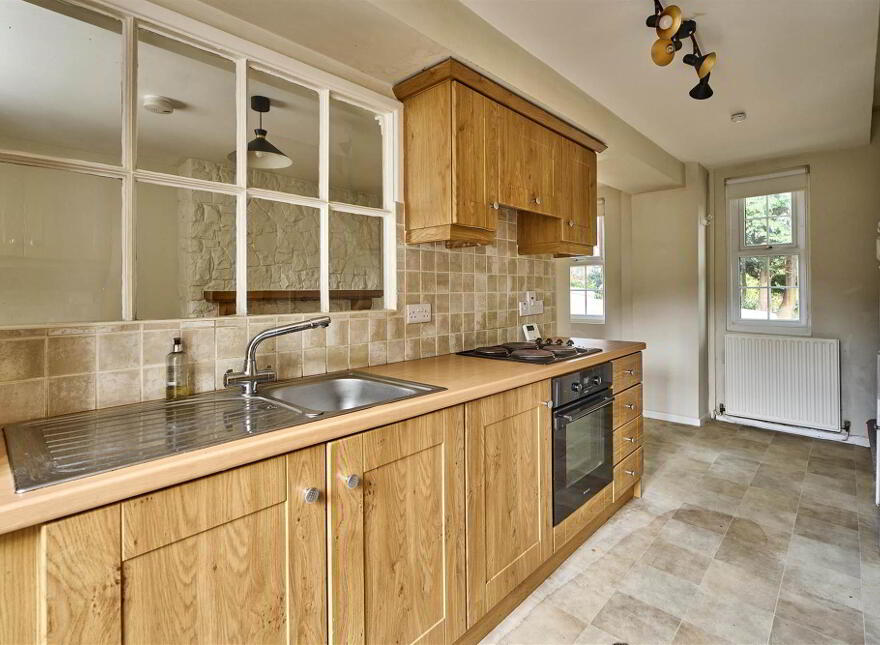 8 Brook Street, Holywood, BT18 9BB