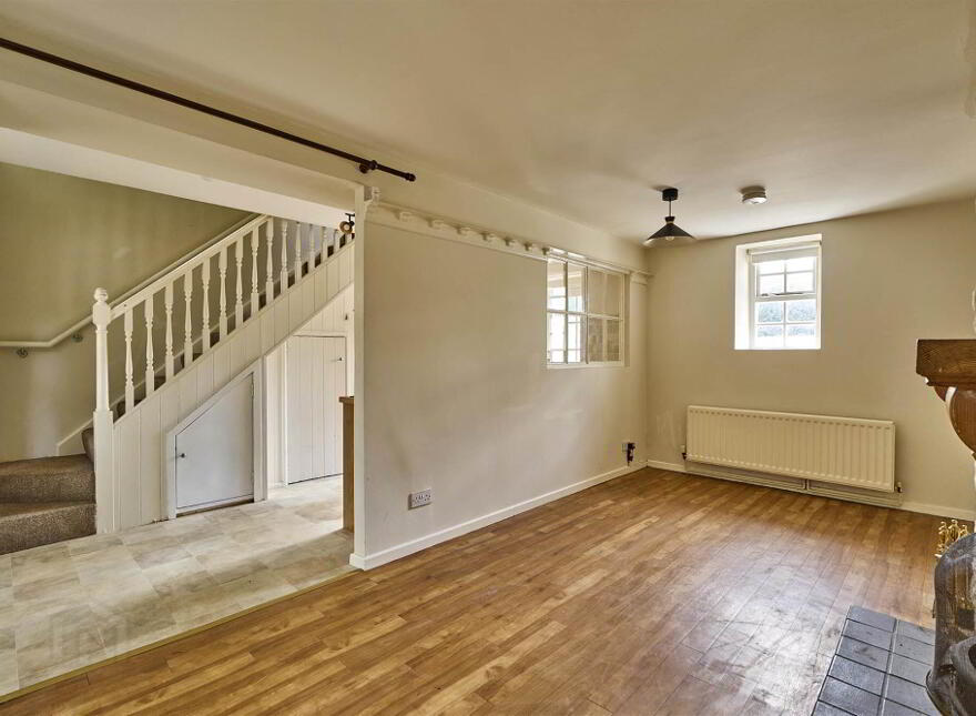 8 Brook Street, Holywood, BT18 9BB