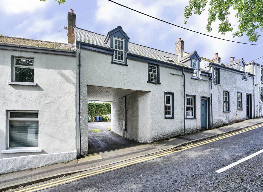 8 Brook Street, Holywood, BT18 9BB