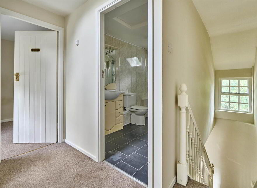 8 Brook Street, Holywood, BT18 9BB