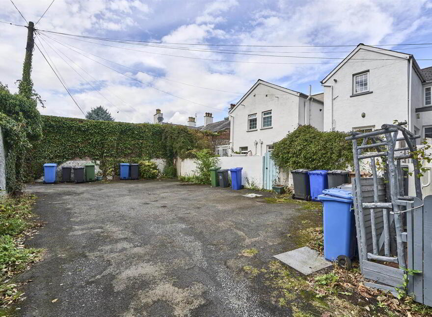 8 Brook Street, Holywood, BT18 9BB