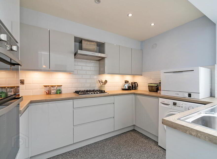 140 Connsbrook Avenue, Belfast, BT4 1JX