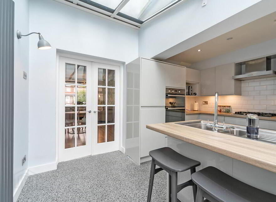 140 Connsbrook Avenue, Belfast, BT4 1JX