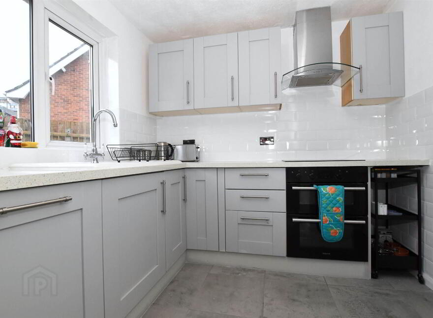28 Stranmore Avenue, Newtownards, BT23 8JU