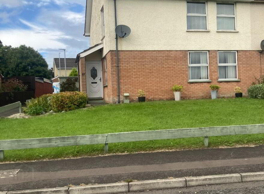 83 Hillview Park, Castlederg, BT81 7PR photo