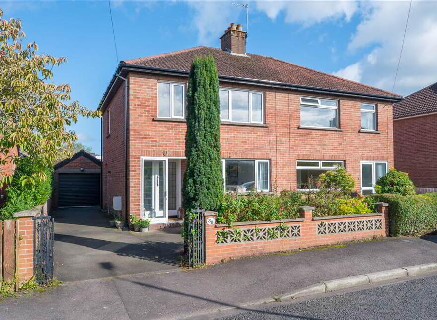 30 Prince Edward Park, Stranmillis, Belfast, BT9 5FZ photo