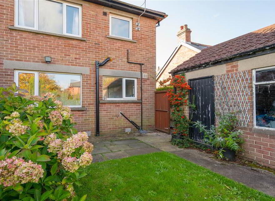 30 Prince Edward Park, Stranmillis, Belfast, BT9 5FZ