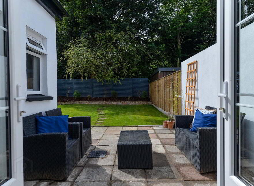 25 Kirkliston Drive, Belfast, BT5 5NX