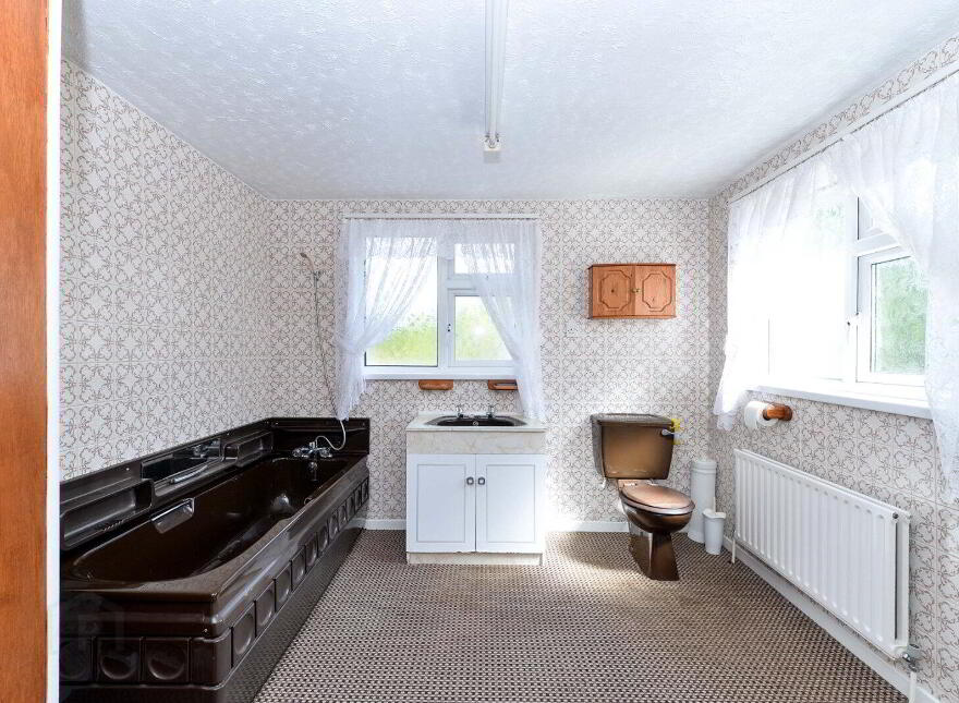 30 Reaville Park, Dundonald, Belfast, BT16 2AR