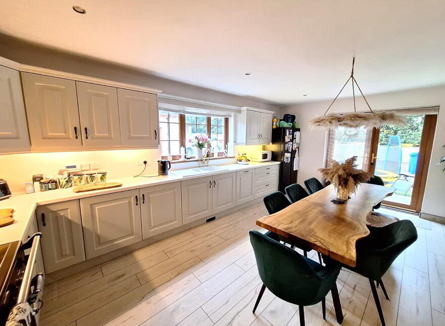 65 Ballinlea Road, Ballycastle, BT54 6NN