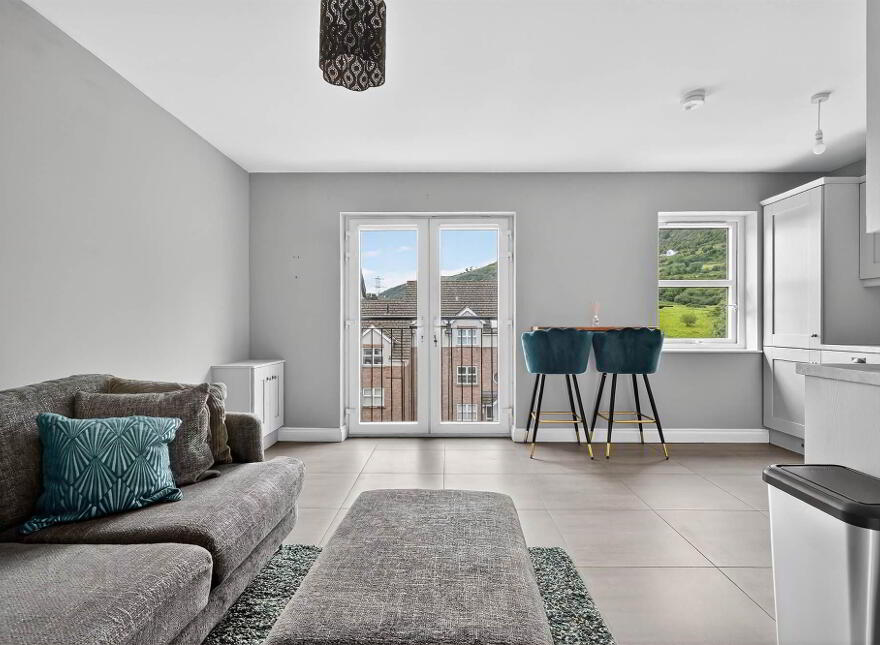 Apt 6, 18 Highgrove Meadows, Belfast, BT13 3FX