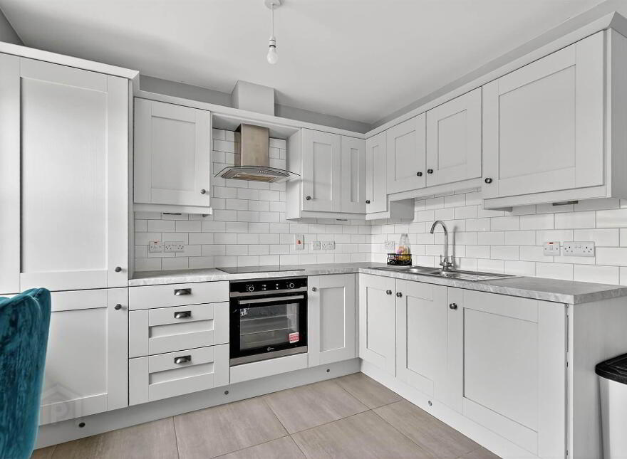 Apt 6, 18 Highgrove Meadows, Belfast, BT13 3FX