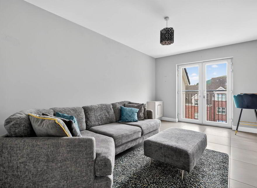 Apt 6, 18 Highgrove Meadows, Belfast, BT13 3FX