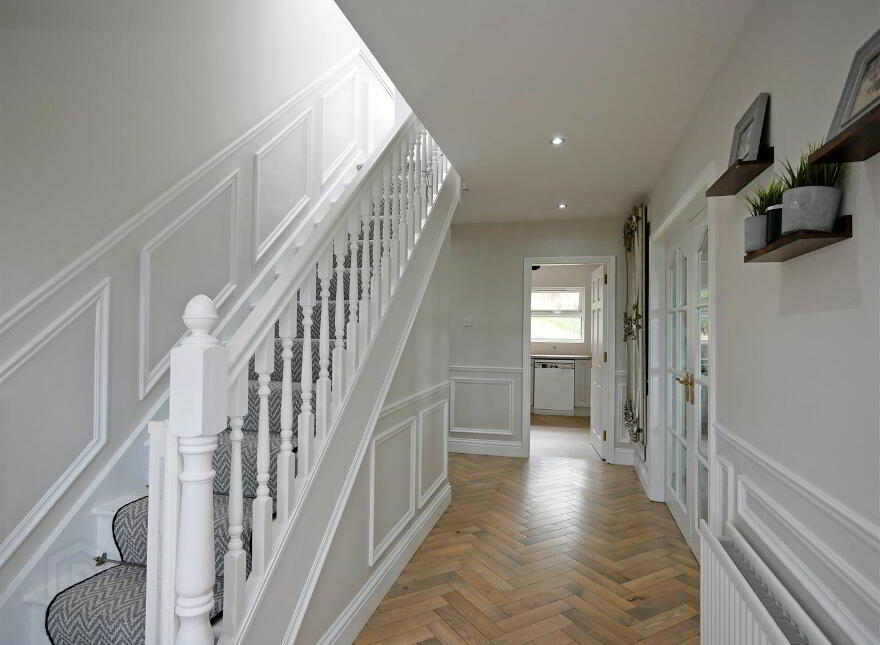 29 Mill Road West, Carryduff, Belfast, BT8 8HH