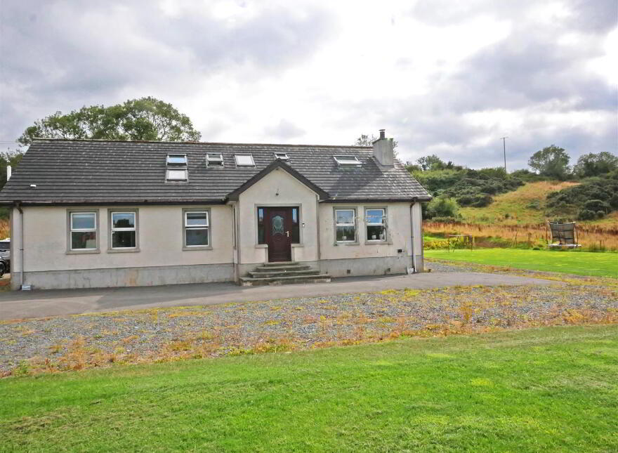 29 Mill Road West, Carryduff, Belfast, BT8 8HH