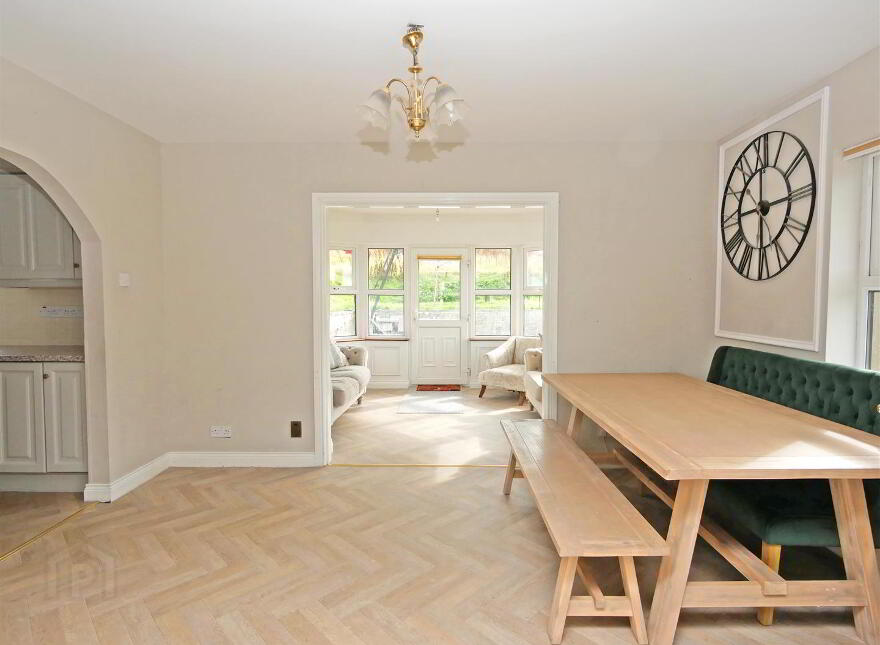 29 Mill Road West, Carryduff, Belfast, BT8 8HH