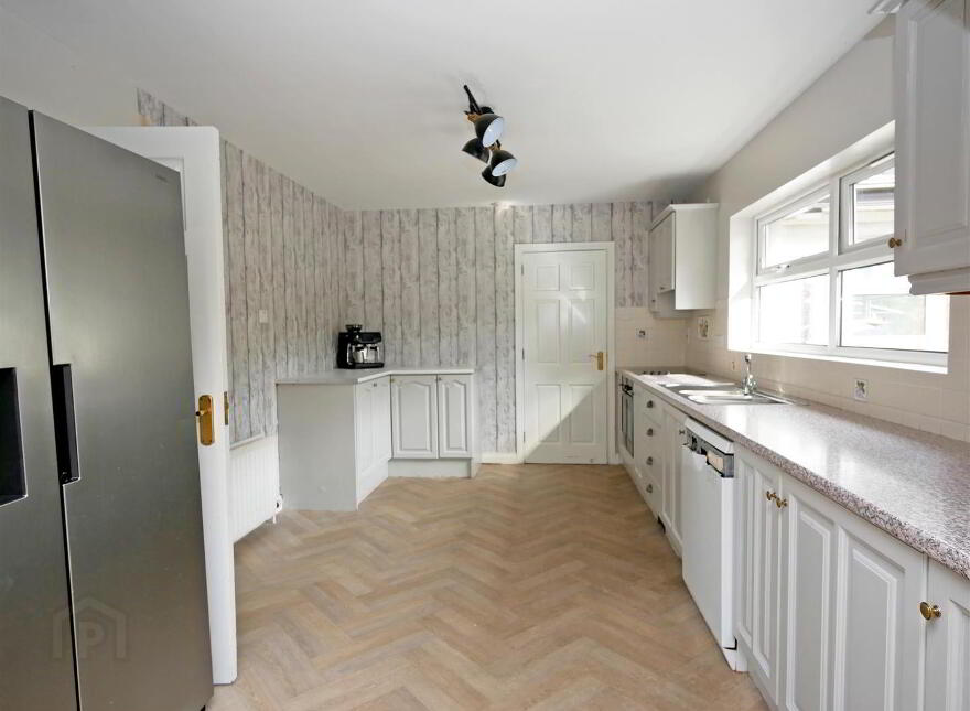 29 Mill Road West, Carryduff, Belfast, BT8 8HH