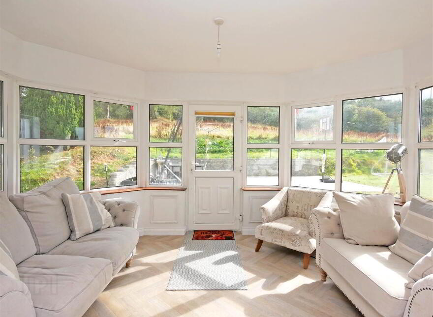 29 Mill Road West, Carryduff, Belfast, BT8 8HH
