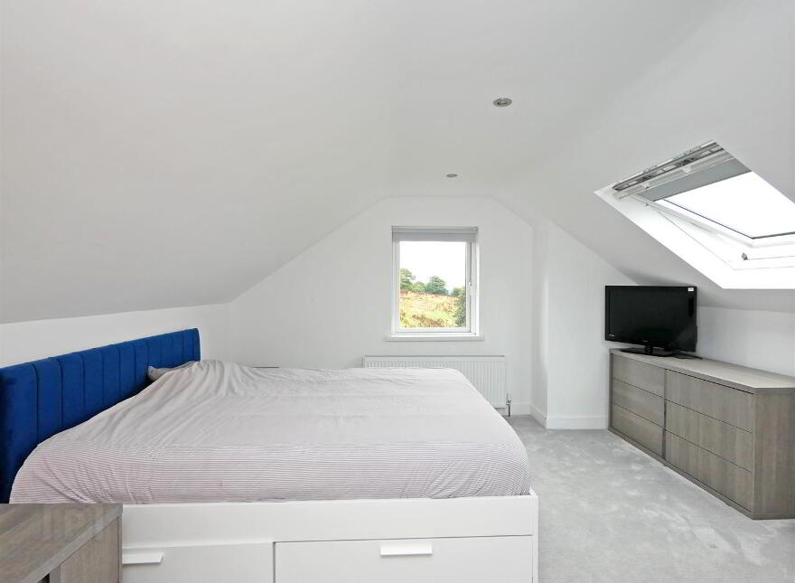 29 Mill Road West, Carryduff, Belfast, BT8 8HH