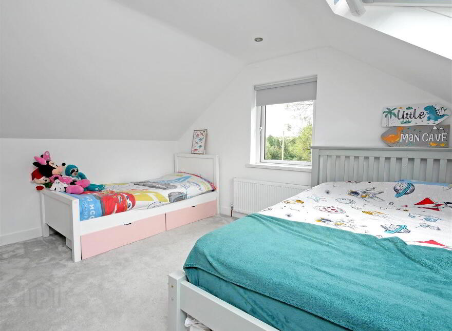 29 Mill Road West, Carryduff, Belfast, BT8 8HH
