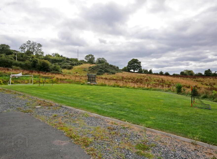 29 Mill Road West, Carryduff, Belfast, BT8 8HH